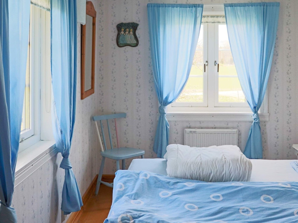 6 Person Holiday Home in Varobacka view 4