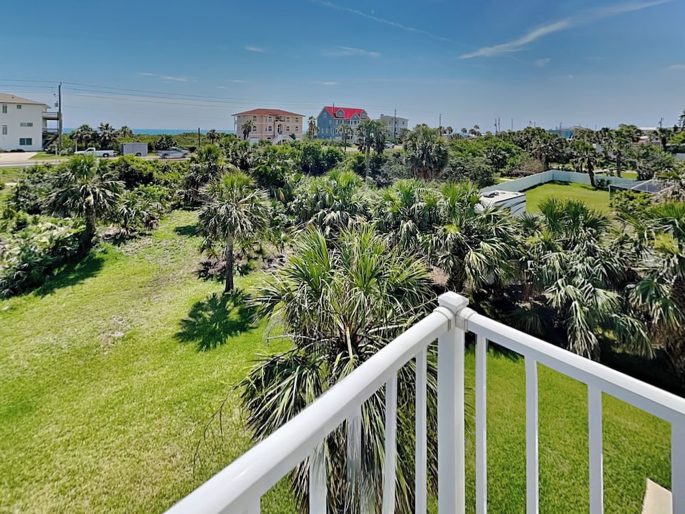 Atlantic Beach House by Distinctive Beach Rentals