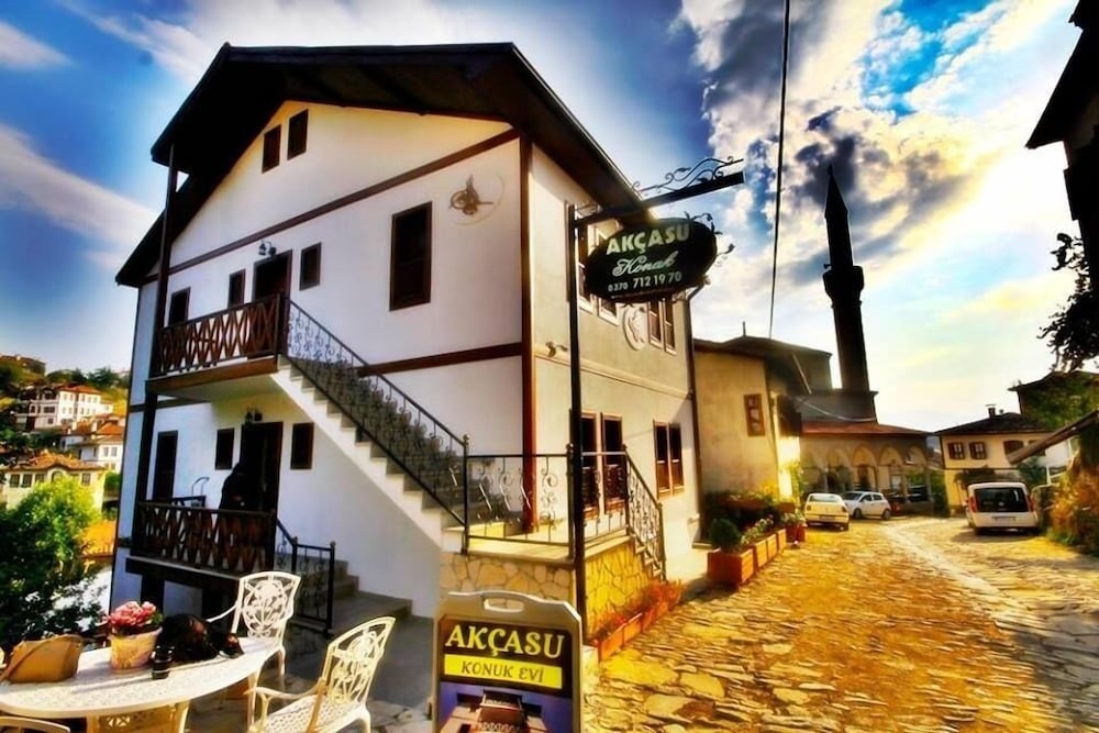 Akcasu Konuk Evi