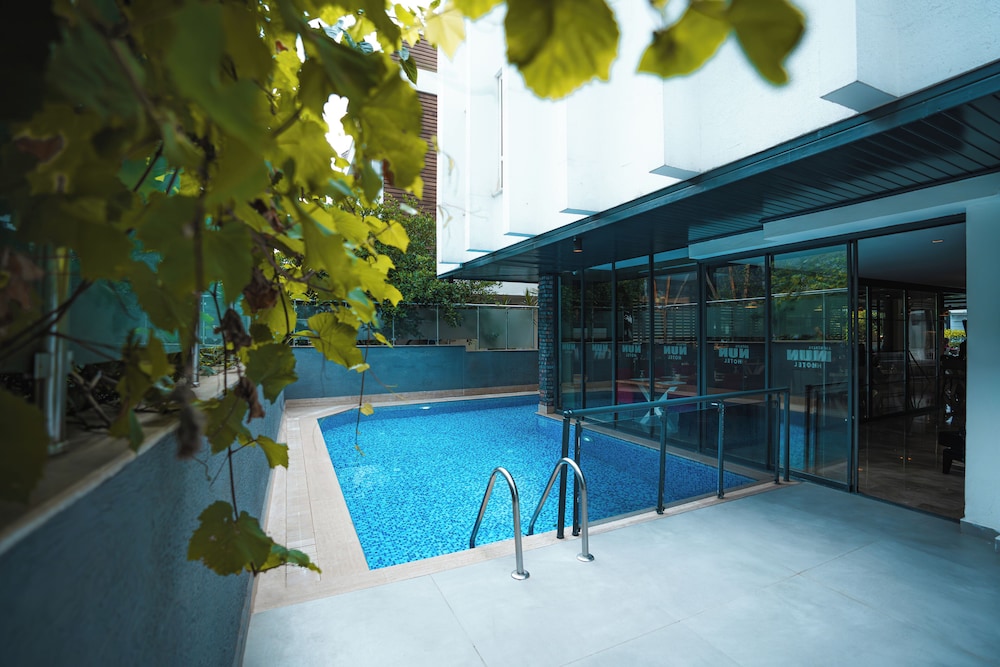 Nun By Laren Hotels - Image 67