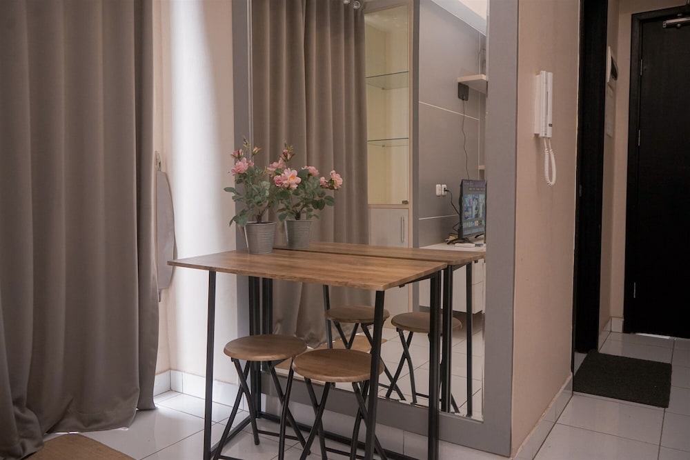 Cozy And Best Deal Studio Apartment Casa De Parco