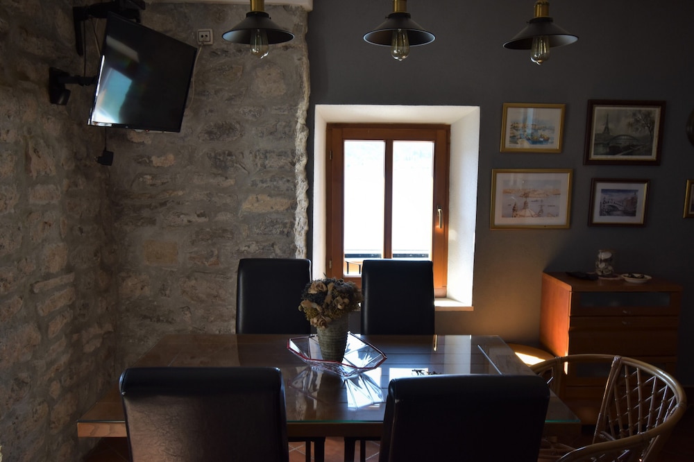 Apartments Villa Serventi