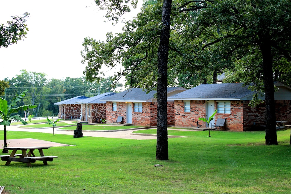 Lake Texoma Lodge and Resort