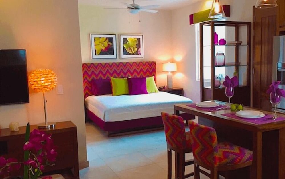 ROMANTIC ZONE V177 STUDIO