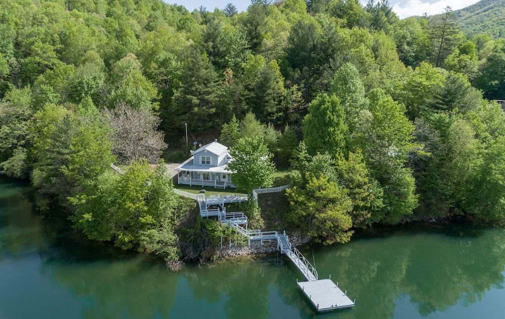 stayNantahala - Smoky Mountain Cabins