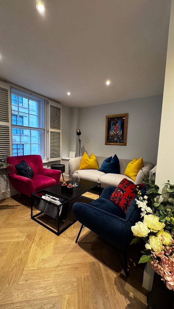 Chic Central London Apart in Soho Mayfair