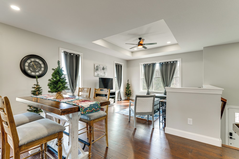 Cherokee Lake Retreat w/ Views in Morristown!