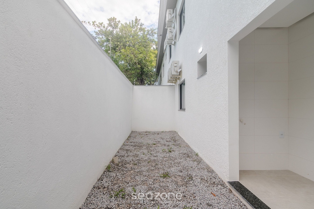 Apartments With Swimming Pool 700m From Taperapuan Beach Nvm0009