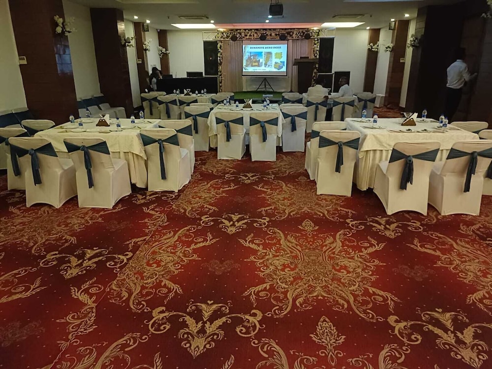meeting & event spaces