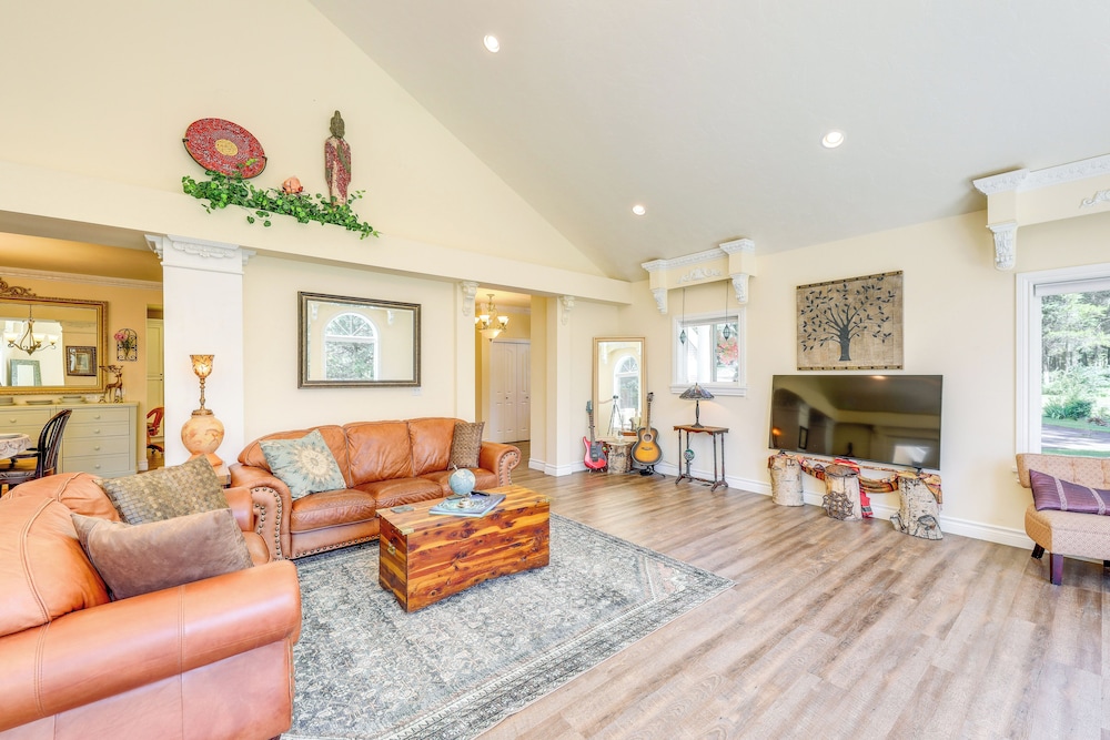 Retreat & Event Villa: Lake Access