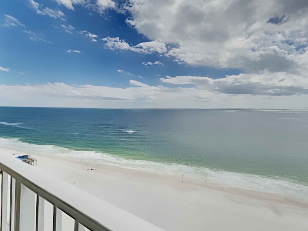 San Carlos by Southern Vacation Rentals view 4