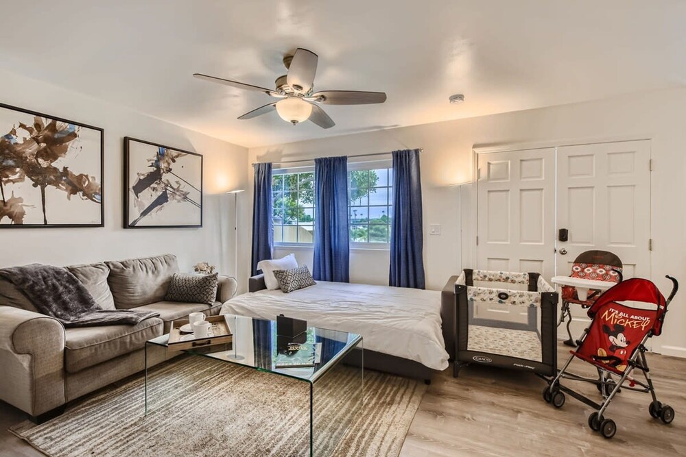 Awesome 6BR - 15 Min To Beach