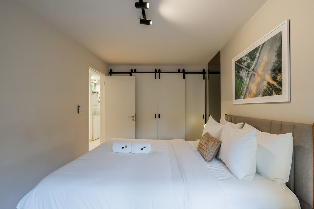 w Majestic 1BR w Fantastic Deco in Casco View