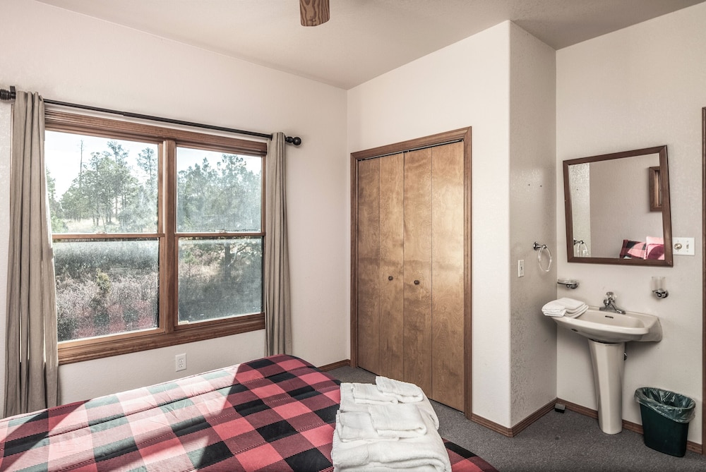 Blue Lake Lodge by Ruidoso Vacation Rentals