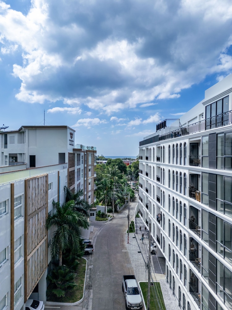 Palmetto Park Residence