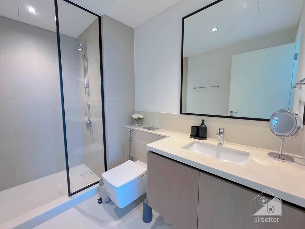 Burj Crown Luxury 3bedroom Balcony & View