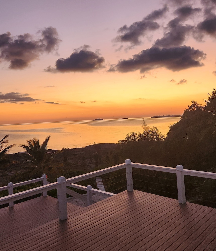Ware-a-dise - Newly Remodeled Home On Calm Caribbean 3 Bedroom Home