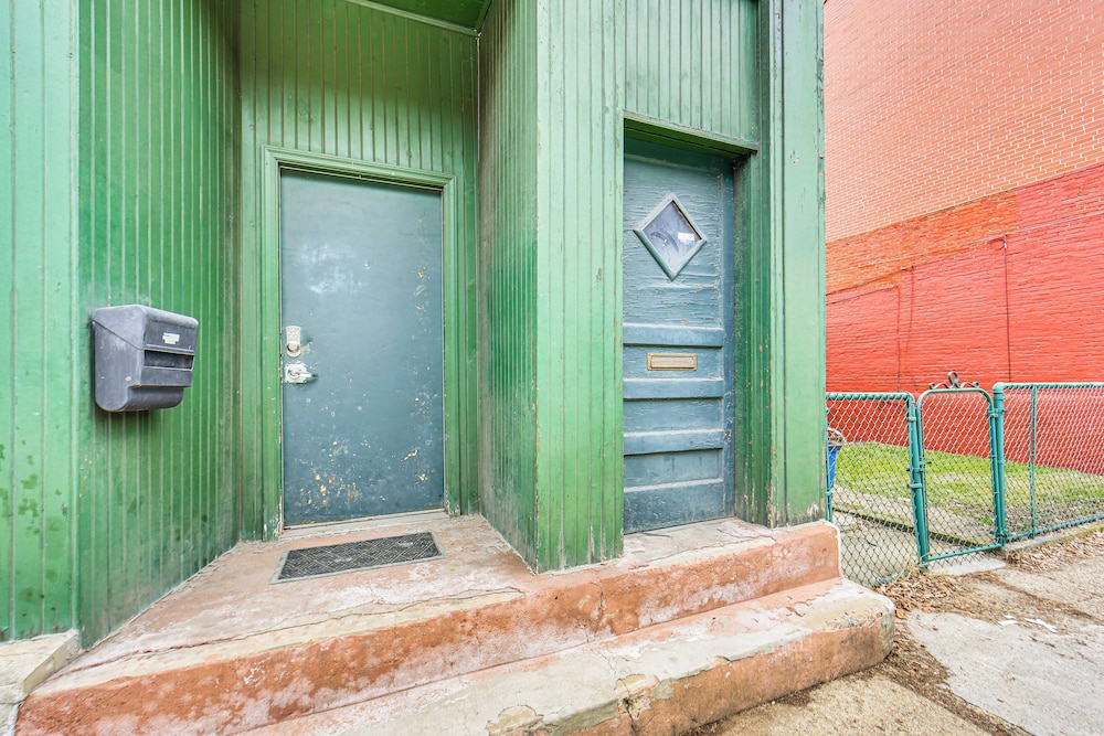 Walkable Studio in the Heart of Pittsburgh!