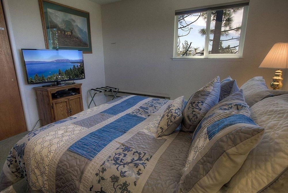 Hch1475 - Heavenly Lake View Retreat 5 Bedroom Home