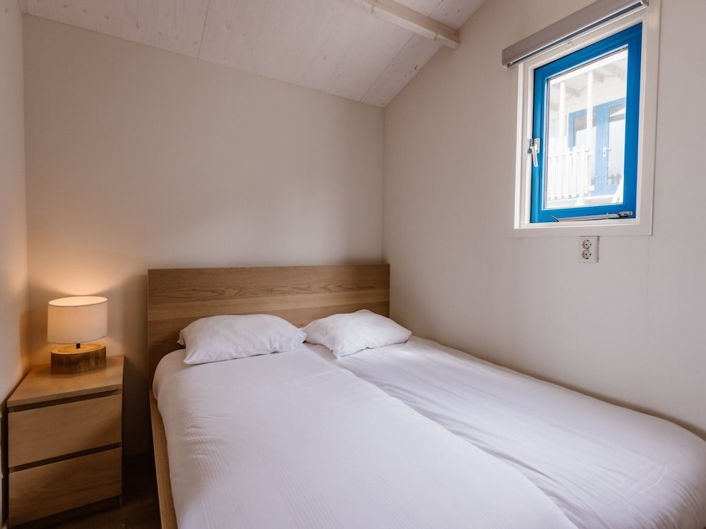 Holiday Home in Wijk aan Zee by the Beach view 3
