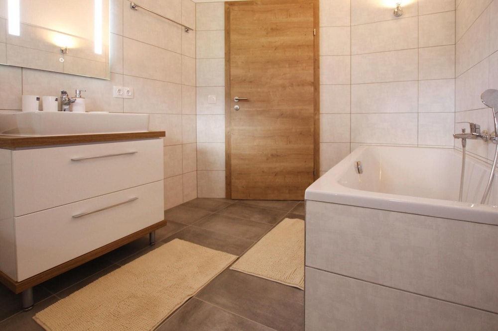 Chalet Gamsknogel mit Privatem Pool und Whirlpool