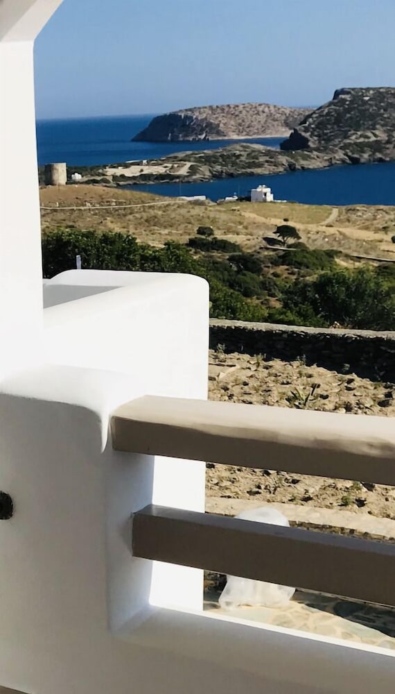 Theasis Luxury Suites