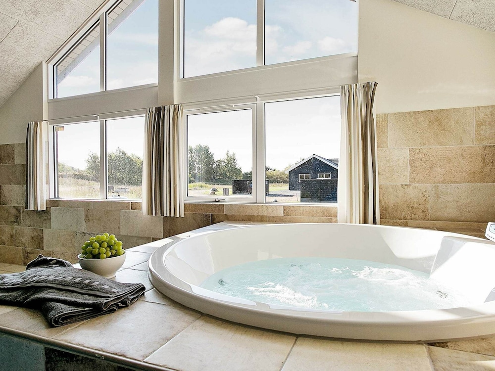Luxury Villa With Pool - By Traum Ferienwohnungen view 3