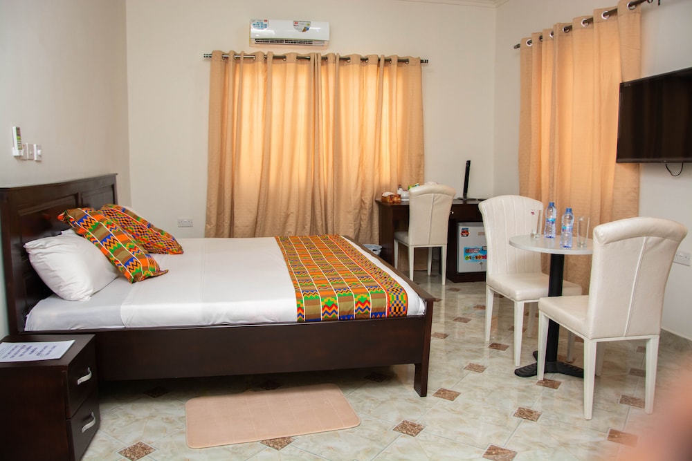 Osdala Lodge view 3