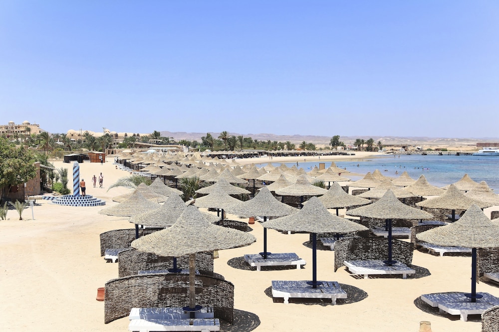 Pensee Royal Garden Beach Resort