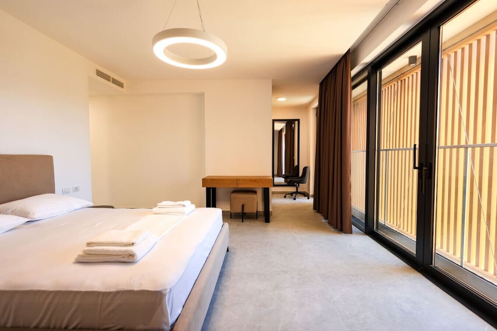 Sanpietro Deluxe Villa