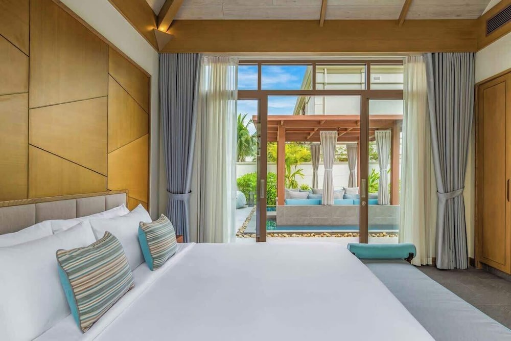 Luxe 5 Star Villa Private Pool Resort Access