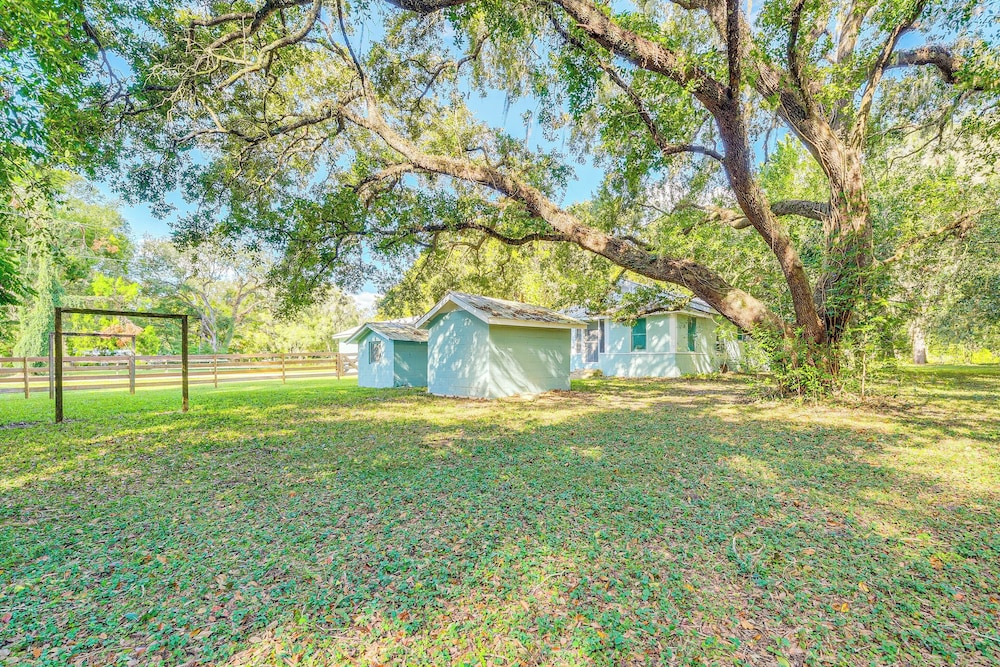 Floral City Vacation Rental ~ 1 Mi to Boat Ramp!