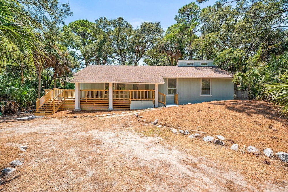 Coastal Comfort at 101 Sea Otter - Fripp Island Retreat