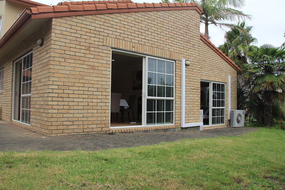 Shamrock Park Guest Home