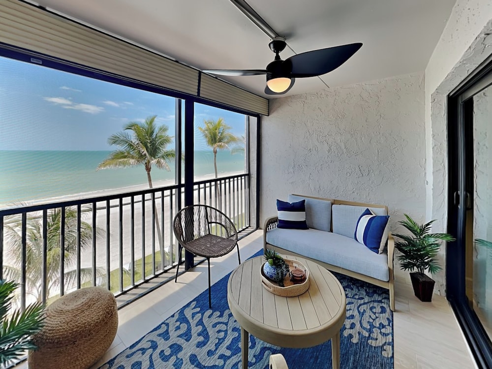 Seaside 3 by Distinctive Beach Rentals
