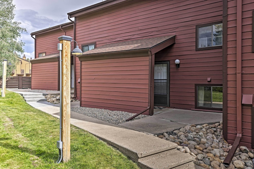 Warm Fraser Townhome w/ Community Amenities! view 3