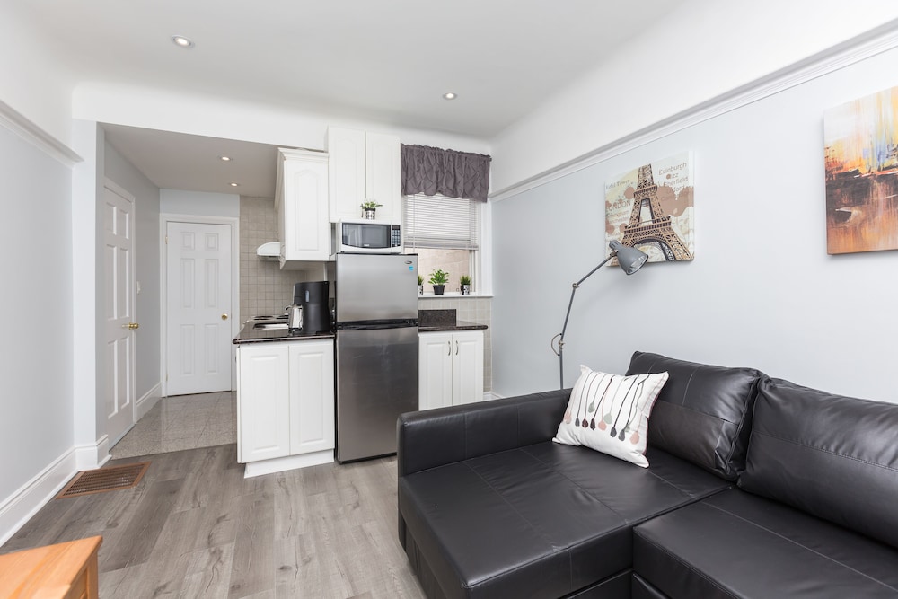 Applewood Suites - The CasaDupont