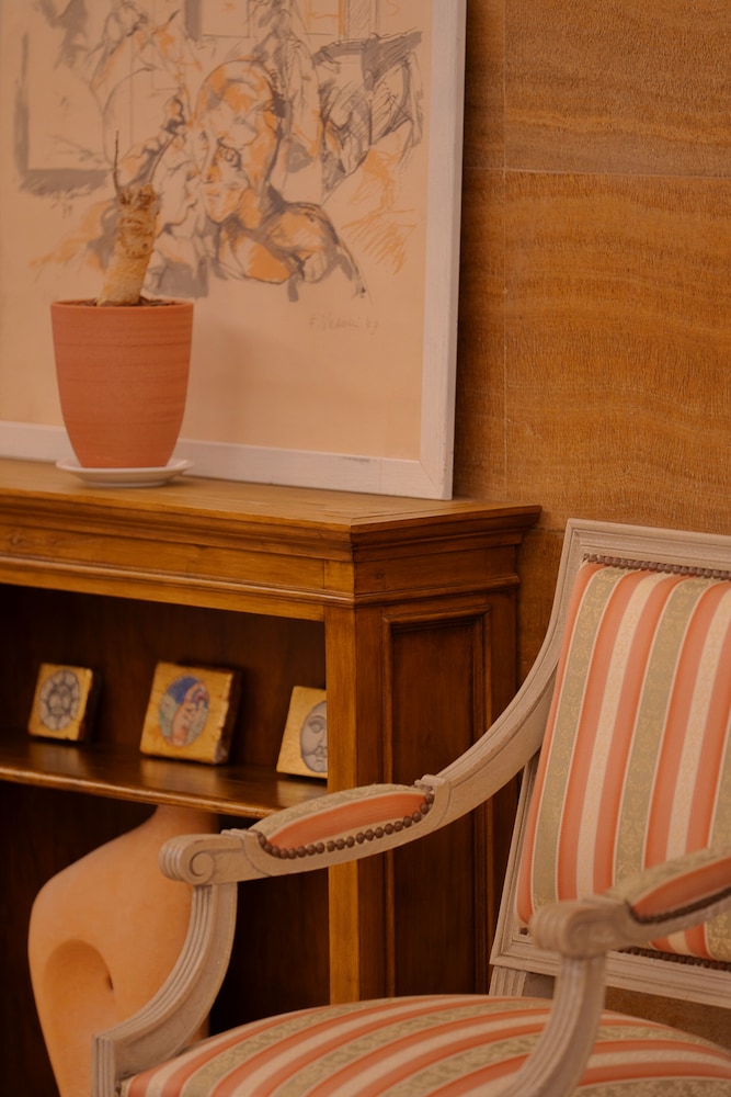 2115 Boutique Hostel