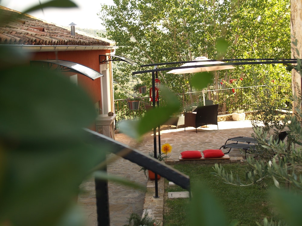 Photo 40