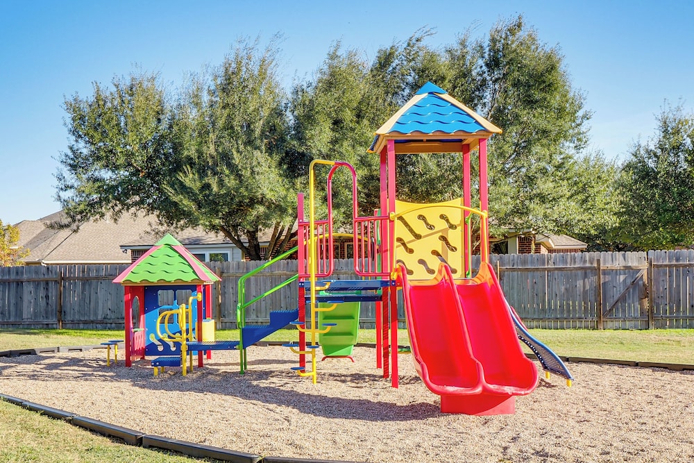 Play & Unwind, Pflugerville Gem w/ Community Perks
