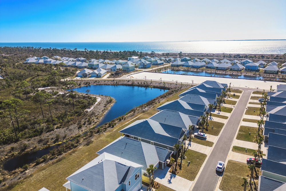 Walk to the Beach: Stylish Home in Port St Joe!