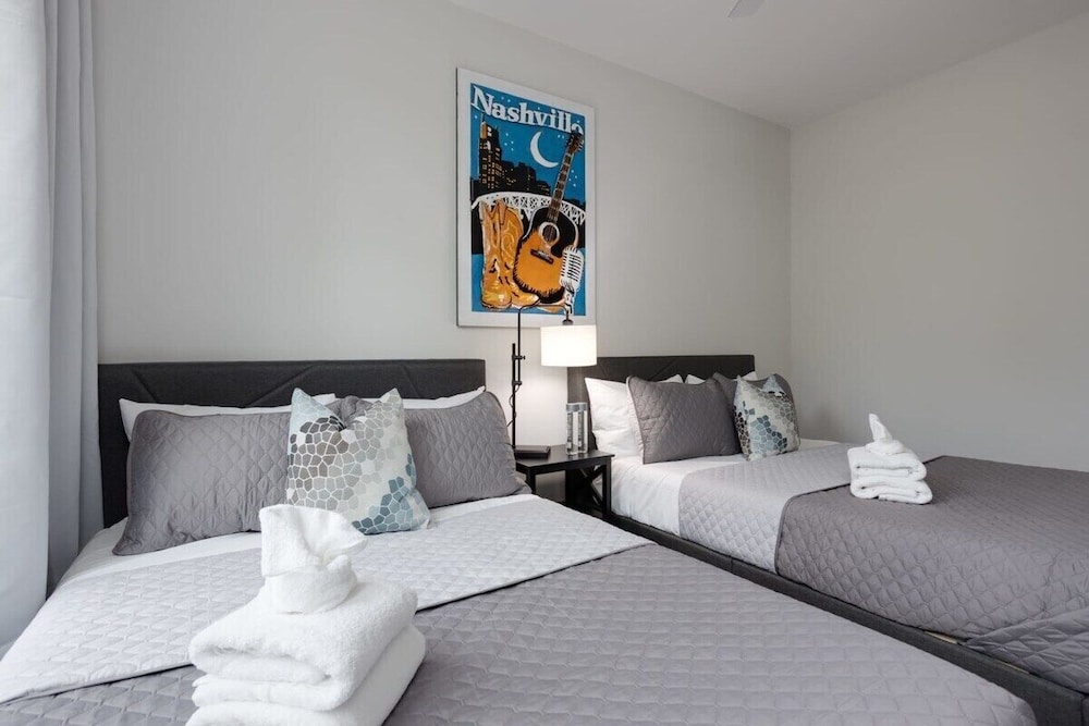 East Nash Oasis - 13 Beds - Going Fast