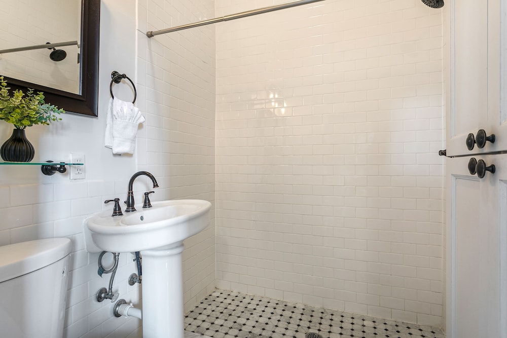 Jazz Haven Spacious 3BR Condo