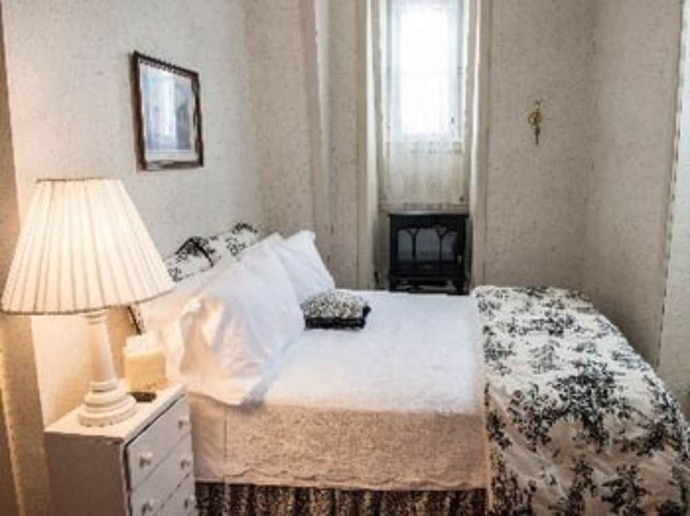 Marble Mansion Inn