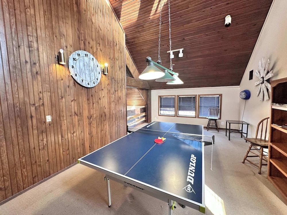 Ozark Escape - Enjoy Resort-style Fun