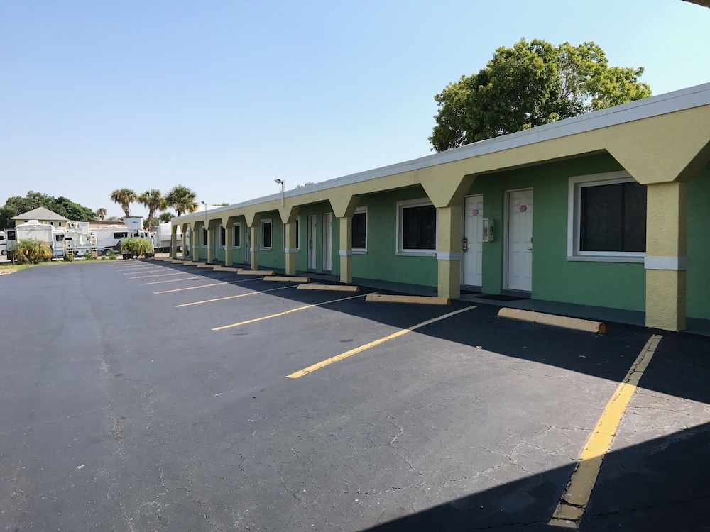 Apollo Inn Motel