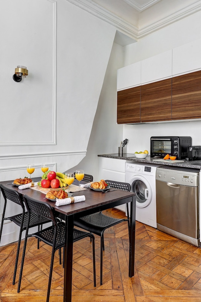 Chic 1BR Flat - Le Marais Charm