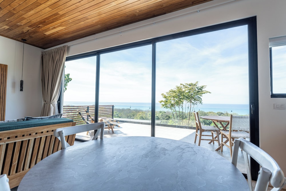 Sea View Paradise Retreat by Sea N' Rent