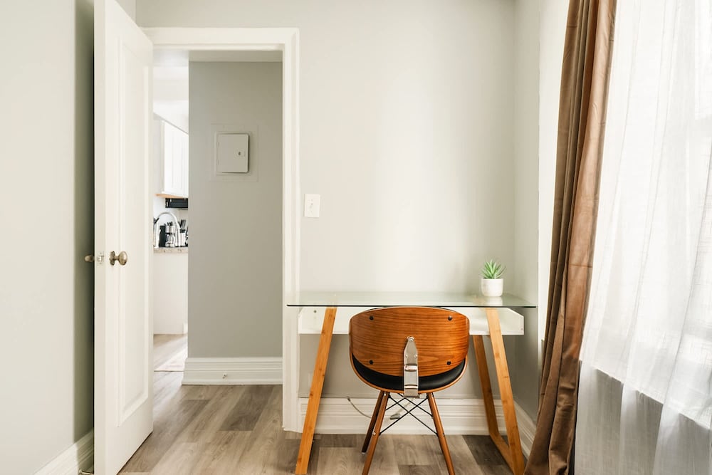73-508 New 1BR 1bth UWS Doorman Gym