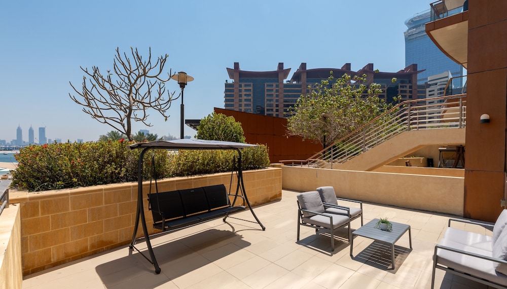 Tiara Residences - Mint Stay